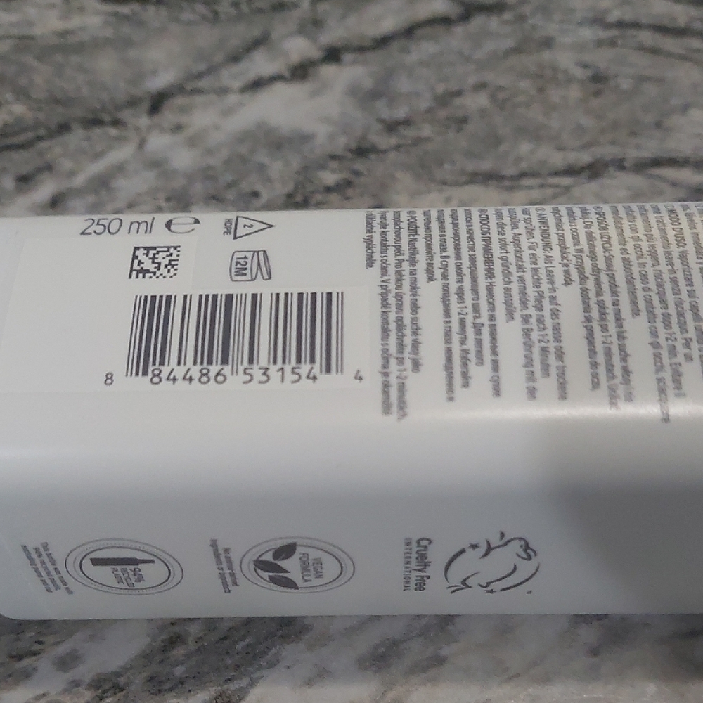 Biolage All In One Multi-Benefit Hairspray - White - Picture 6 of 8